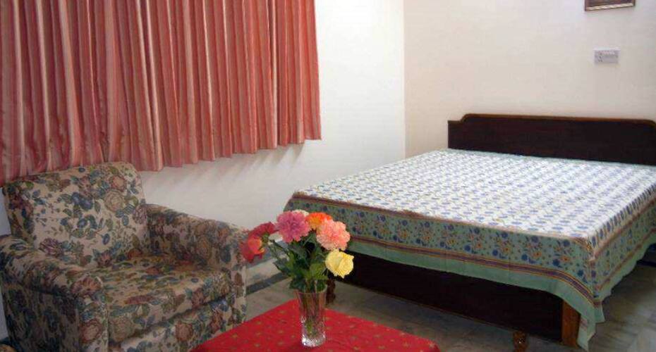 TG Stays Mall Road, Nainital 1